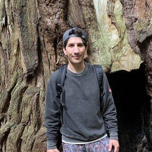 Meet your Posher, Andres